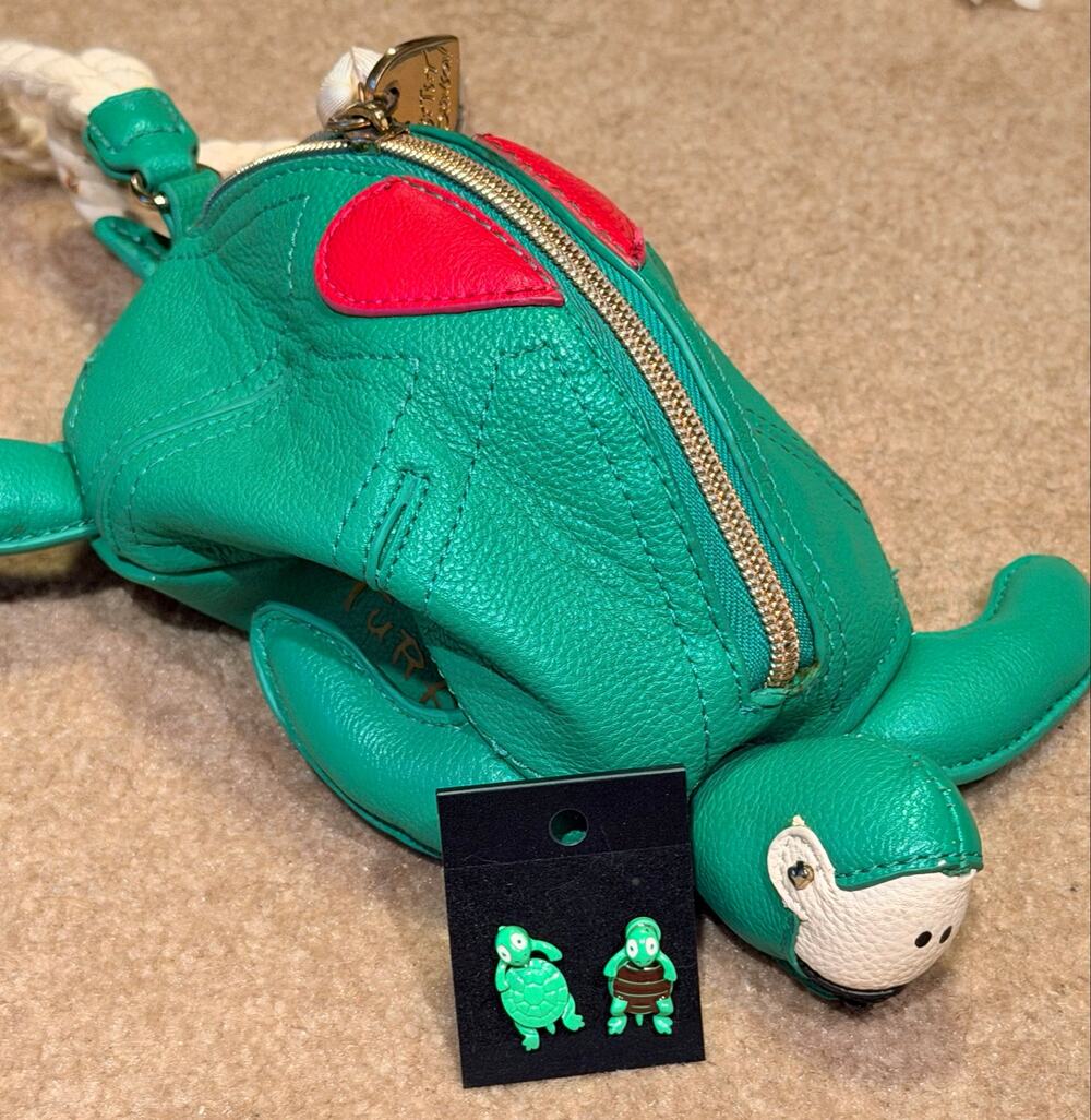 Betsey Johnson Green Turtle Crossbody Bag Wristlet + Matching Turtle Earrings